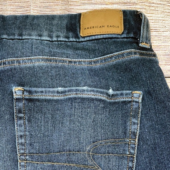 NWT American Eagle Outfitters Blue Jean Shorts Curvy Midi Size 8 - Picture 12 of 14